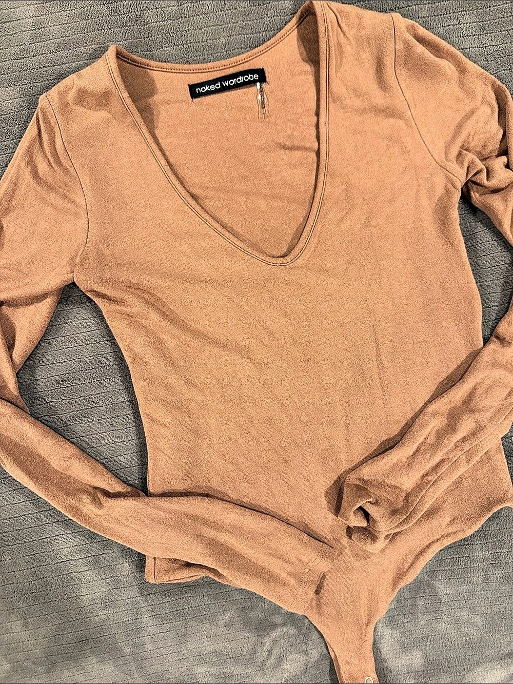 NAKED WARDROBE V-NECK BODYSUIT